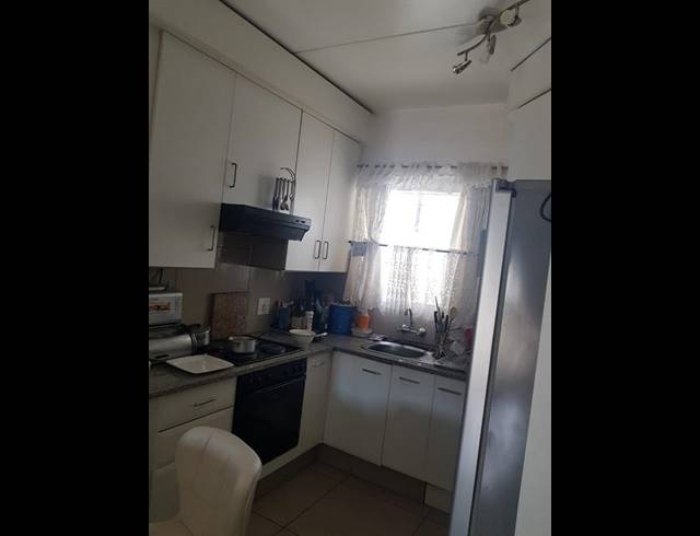 2 BEDROOM APARTMENT FOR SALE IN RANDBURG CENTRAL